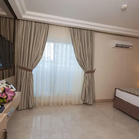 اكسبيريا سراي بيتش 4*