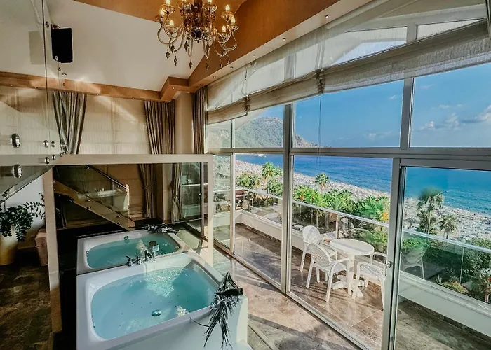 اكسبيريا سراي بيتش منتجع